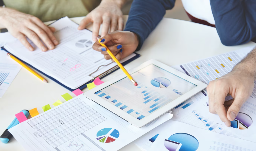 Choosing between Pearson and Spearman correlation
